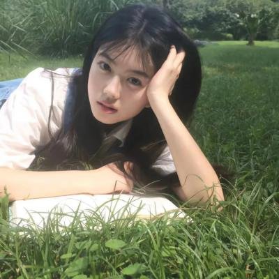 黑夜中的玻璃人偶